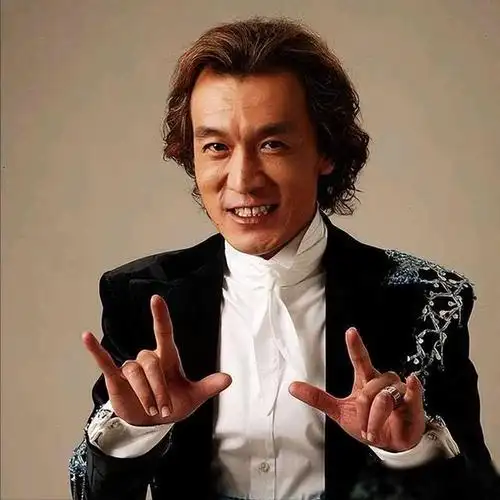 闹大了!李咏病逝5年后,妻子哈文和女儿的近况,让人泪目