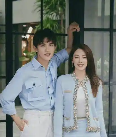 张雨绮男友李柄熹拍摄首部古装剧并担任主角,与女主拍