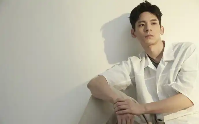 林柏宏温暖时尚写真图片