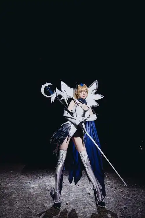 英雄联盟##cos正片##诡术妖姬##ig冠军皮肤… - 半次元 - acg爱好者