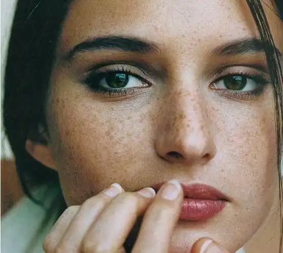 ps教程# 如何用ps修斑点很多的人像?3个实.