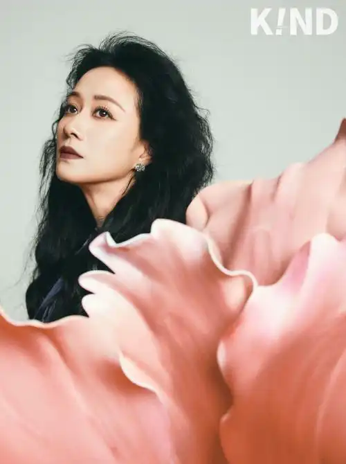 k!nd magazine##倪虹洁复古红色贺岁大片##倪虹洁 红是我的底色