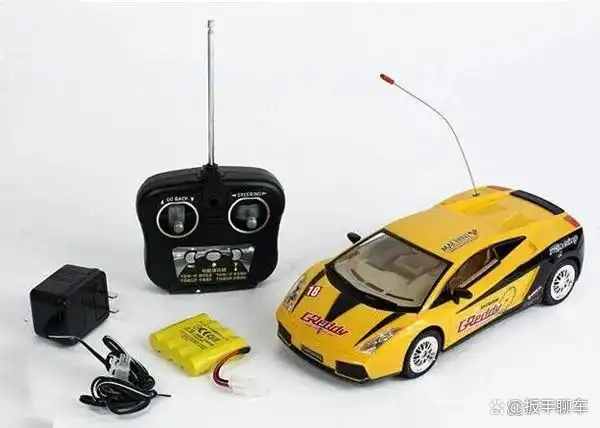 90后邓伦有哪些车?有一辆出乎意料的