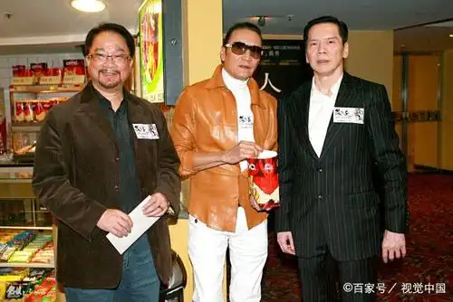 谢贤巅峰期时多厉害?李小龙与他合影要靠边站,拍部戏能买几栋楼