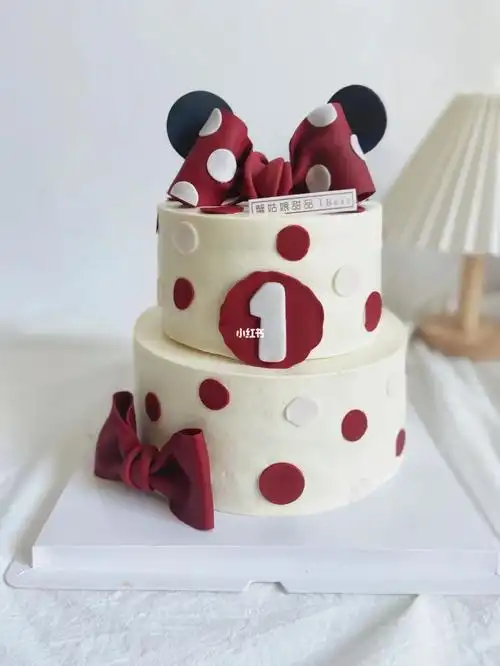 双层蛋糕 #周岁蛋糕 #鼠宝宝蛋糕 ##翻糖蝴蝶结 #米奇蛋糕